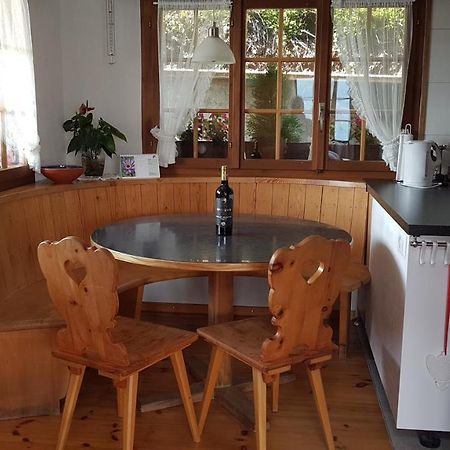 Traumhaftes Chalet Mit Seesicht Krattigen Esterno foto