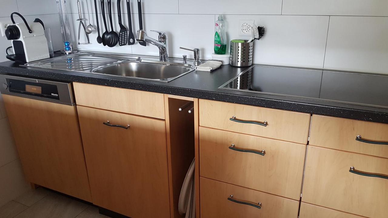 Traumhaftes Chalet Mit Seesicht Krattigen Esterno foto