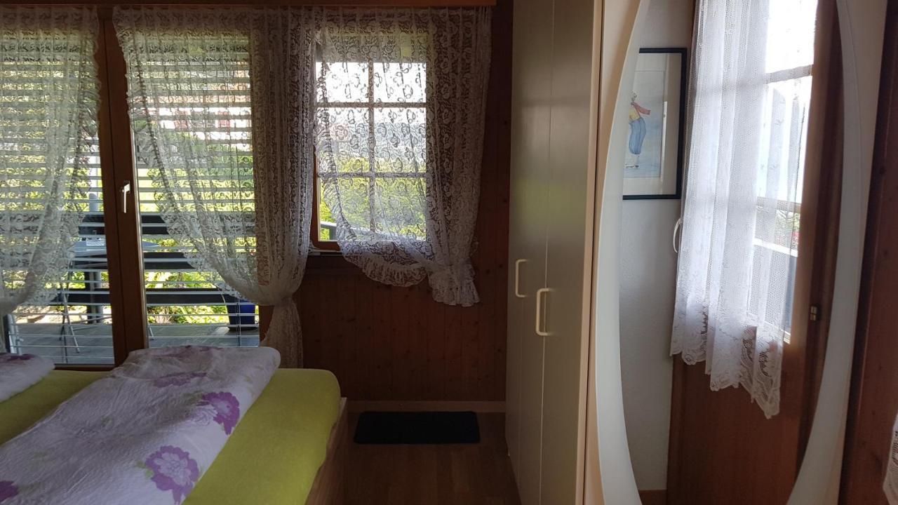 Traumhaftes Chalet Mit Seesicht Krattigen Esterno foto