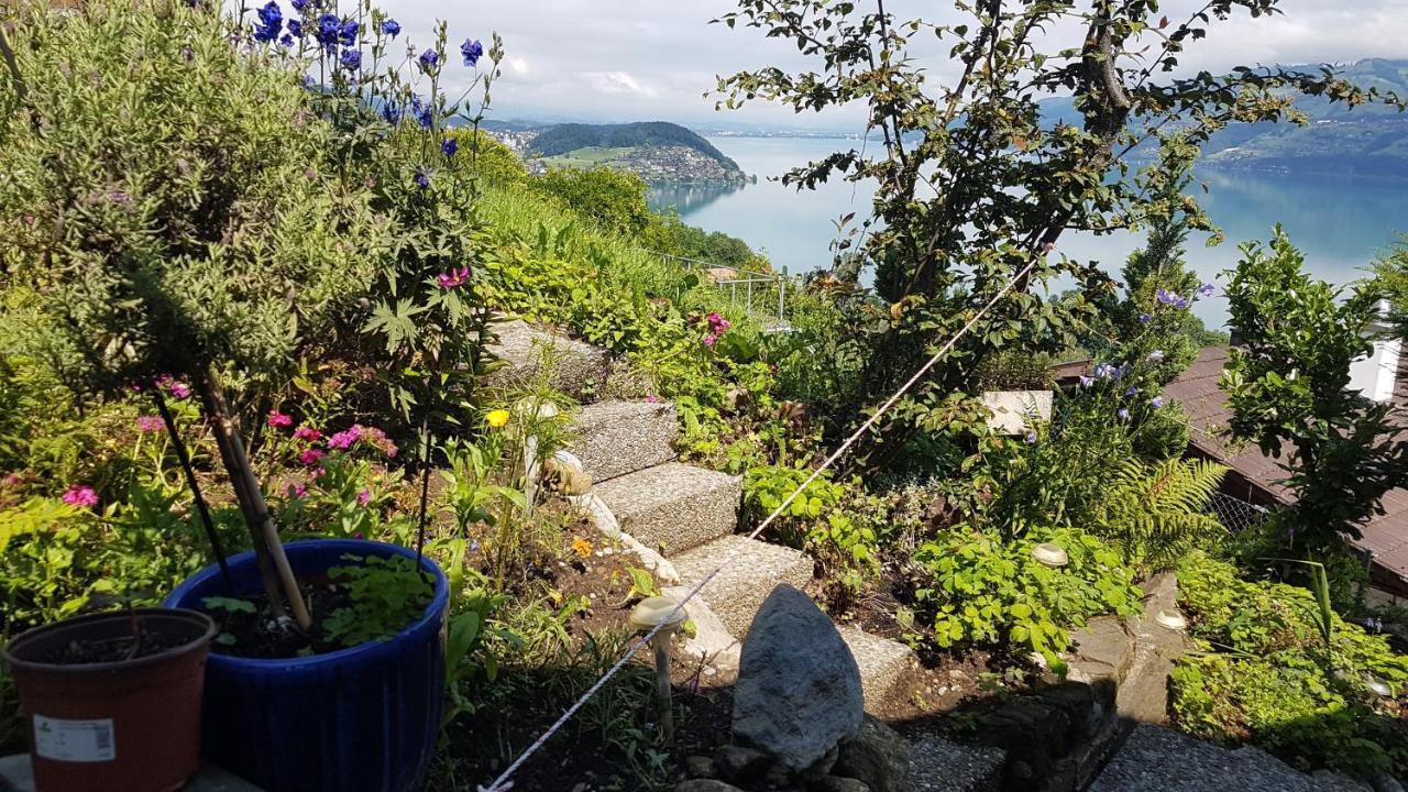 Traumhaftes Chalet Mit Seesicht Krattigen Esterno foto